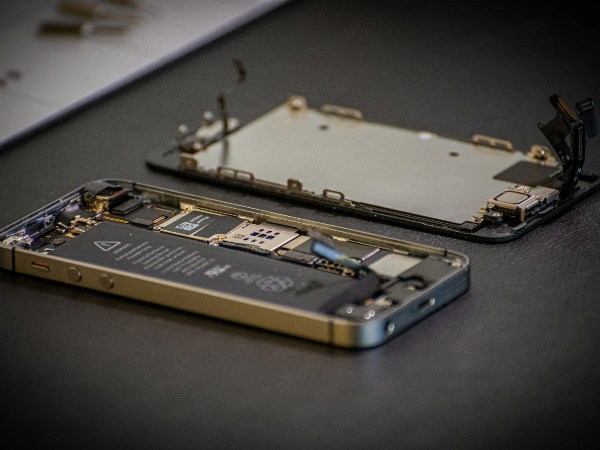 Don’t Panic! Same-Day iPhone Repair in Orange County